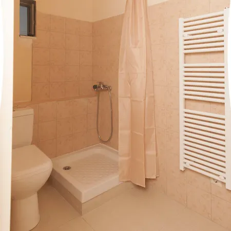 アパートホテル Elia & Thalassa カラマタ