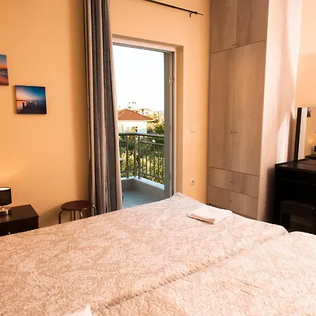 アパートホテル Elia & Thalassa 3*