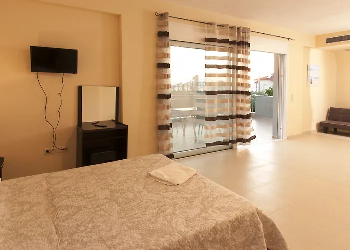 Ξενοδοχείο με διαμερίσματα Elia & Thalassa